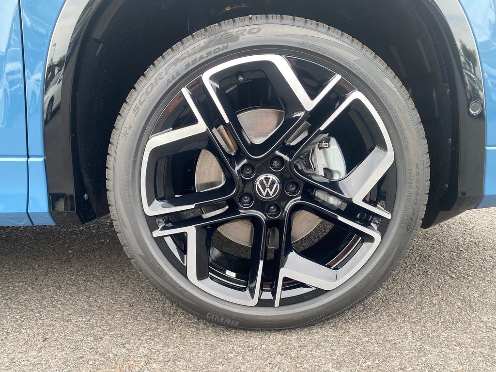 2026 Volkswagen Tiguan 2.0T SEL R-Line Turbo
