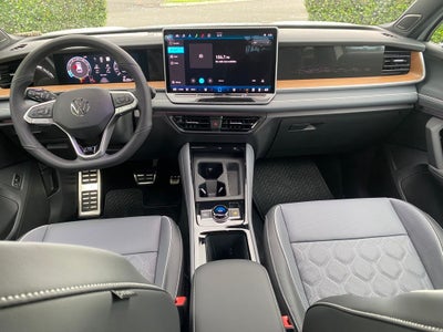 2026 Volkswagen Tiguan 2.0T SEL R-Line