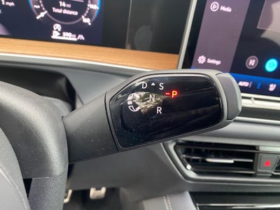 2026 Volkswagen Tiguan 2.0T SEL R-Line