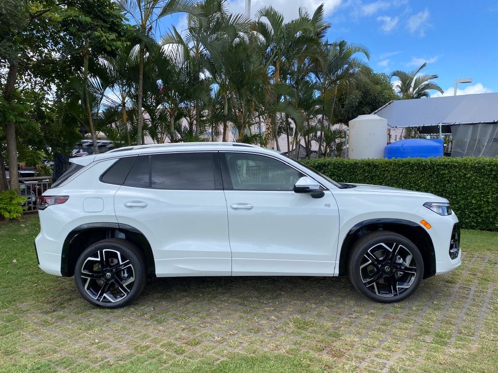 2026 Volkswagen Tiguan 2.0T SEL R-Line Turbo