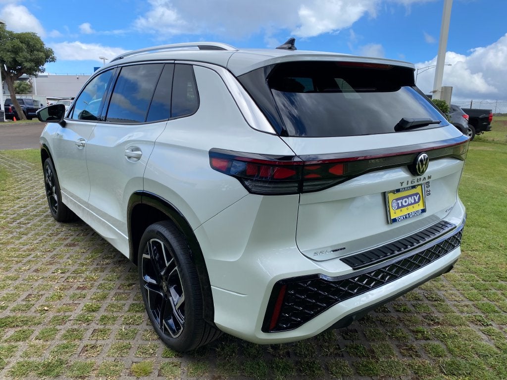 2026 Volkswagen Tiguan 2.0T SEL R-Line Turbo