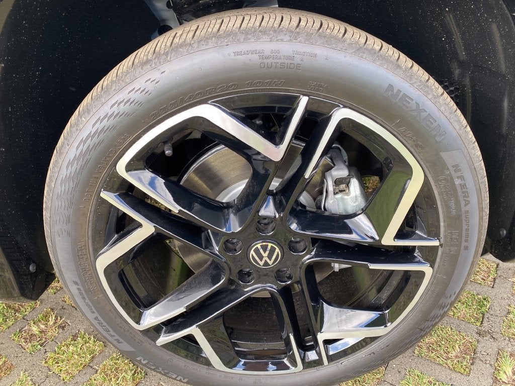 2026 Volkswagen Tiguan 2.0T SEL R-Line Turbo