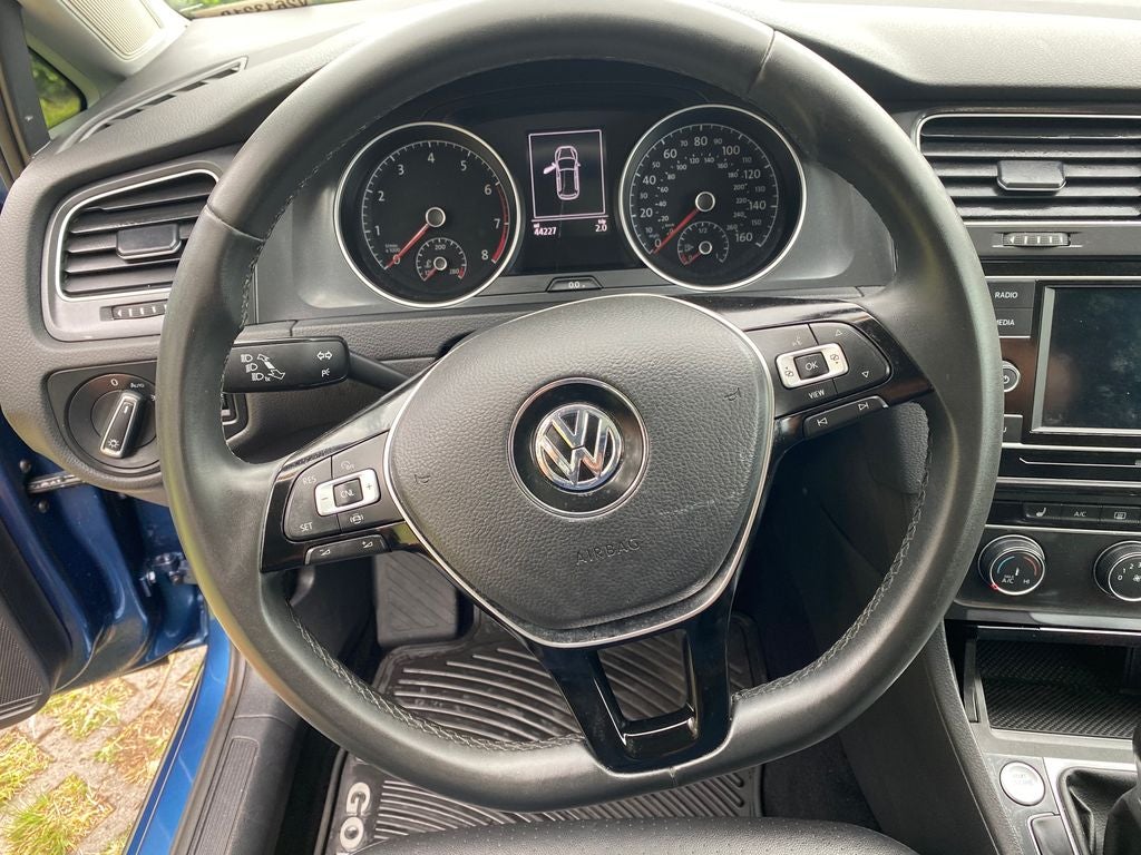 2020 Volkswagen Golf Base