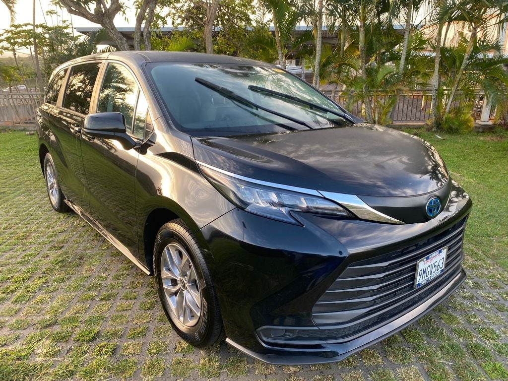 2024 Toyota Sienna Base