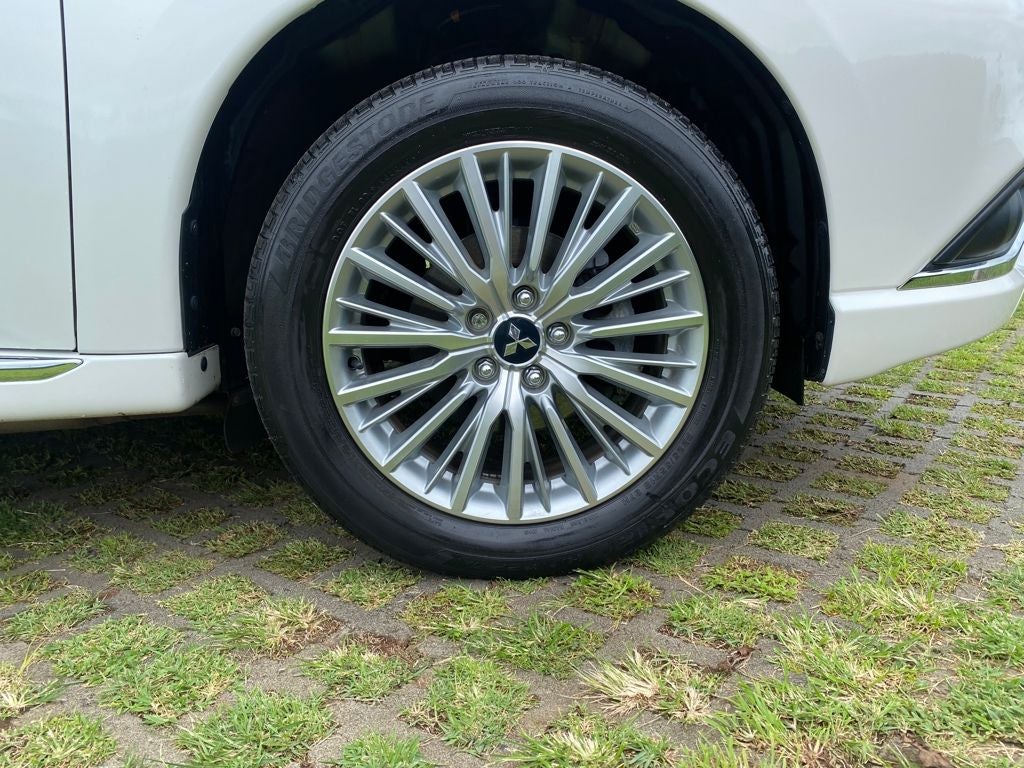 2019 Mitsubishi Outlander PHEV Base